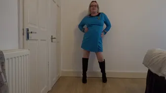 Star Trek Cosplay Nurse Haley in sexy knee high boots
